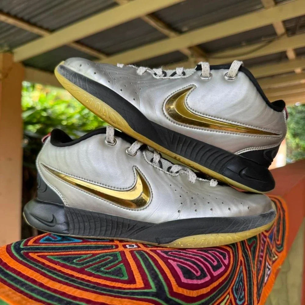 Nike LeBron‎ 21 GS Sneakers Mens 4.5Y Basketball Shoes Silver Gold FJ1530-001
